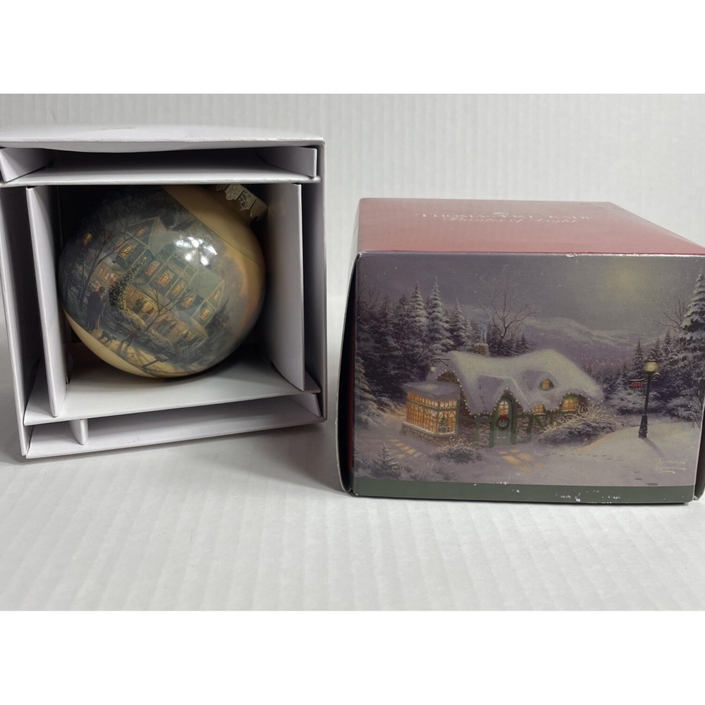 THOMAS KINKADE HOLIDAY GLASS ORNAMENT IN BOX WINTER SCENE 2011